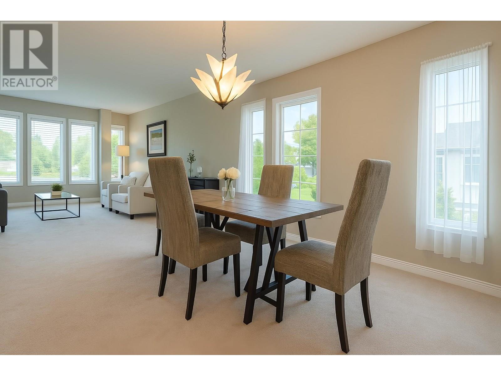 310 Mundy Street, Coquitlam, British Columbia  V3K 5M4 - Photo 5 - R3014461