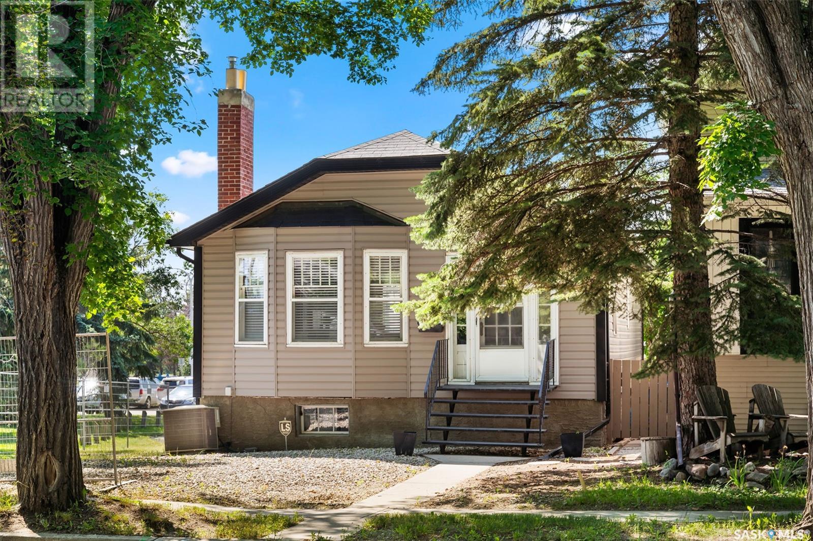 2366 Elphinstone STREET, regina, Saskatchewan