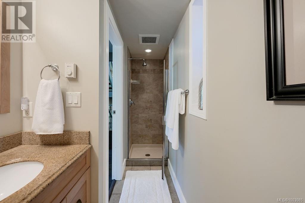 956 Royal Oak Dr, Saanich, British Columbia  V8X 3T4 - Photo 41 - 1003085