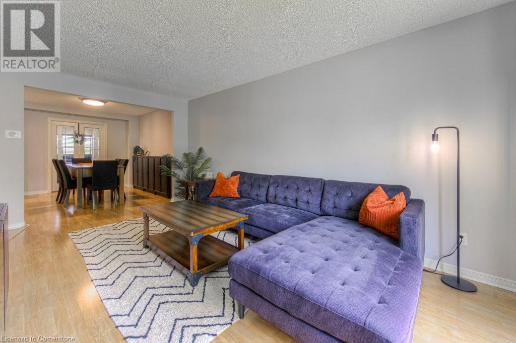 499 Rosemeadow Crescent, Waterloo, Ontario  N2T 2A3 - Photo 4 - 40740601