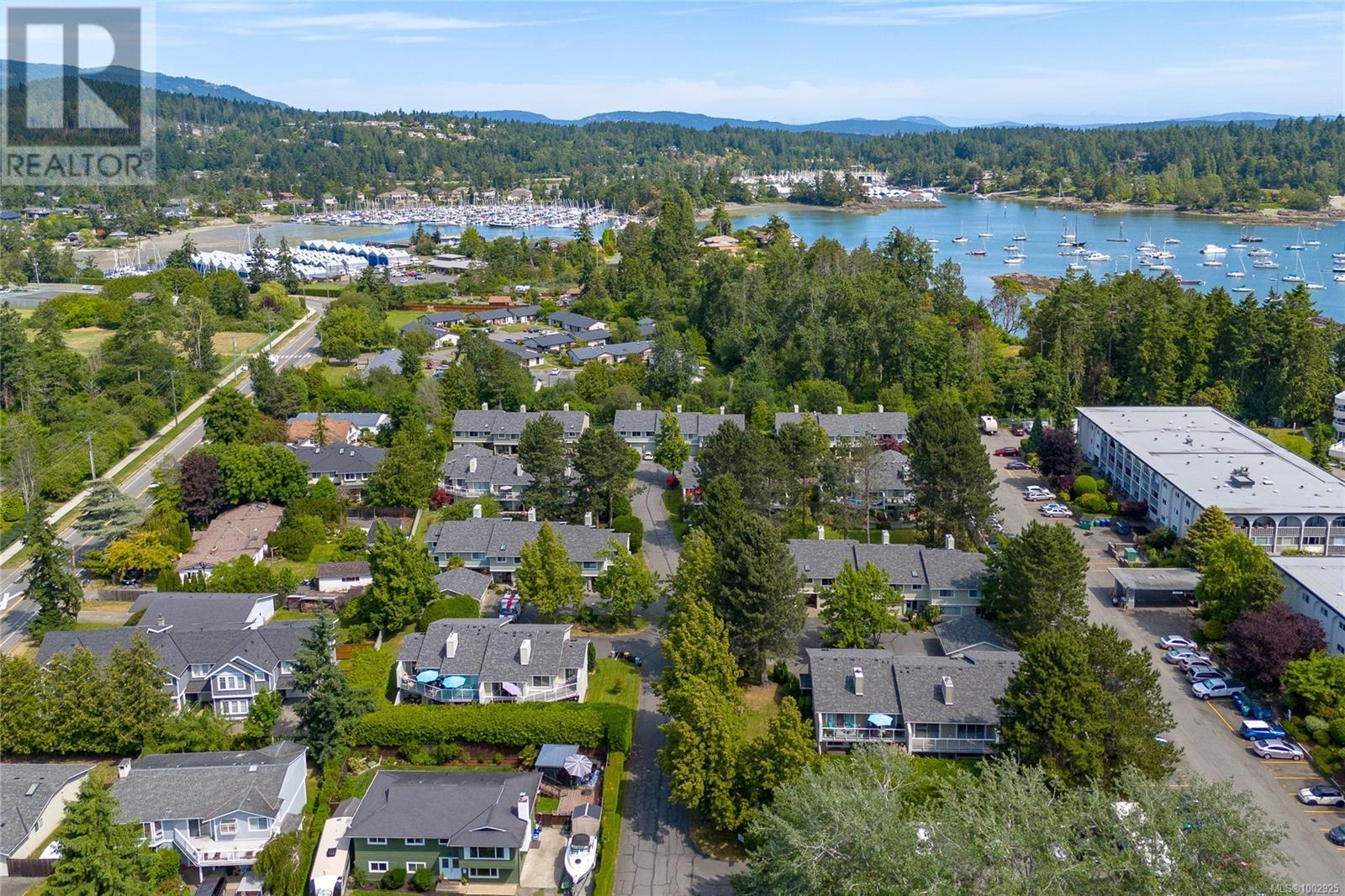 7 2020 White Birch Rd, Sidney, British Columbia