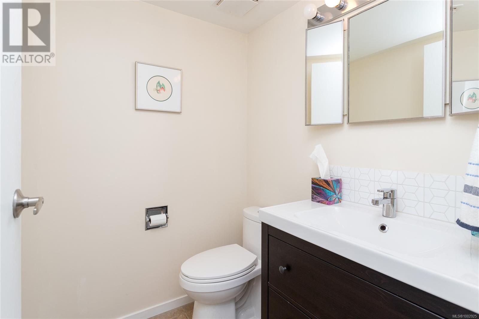 7 2020 White Birch Rd, Sidney, British Columbia  V8L 2R1 - Photo 15 - 1002925