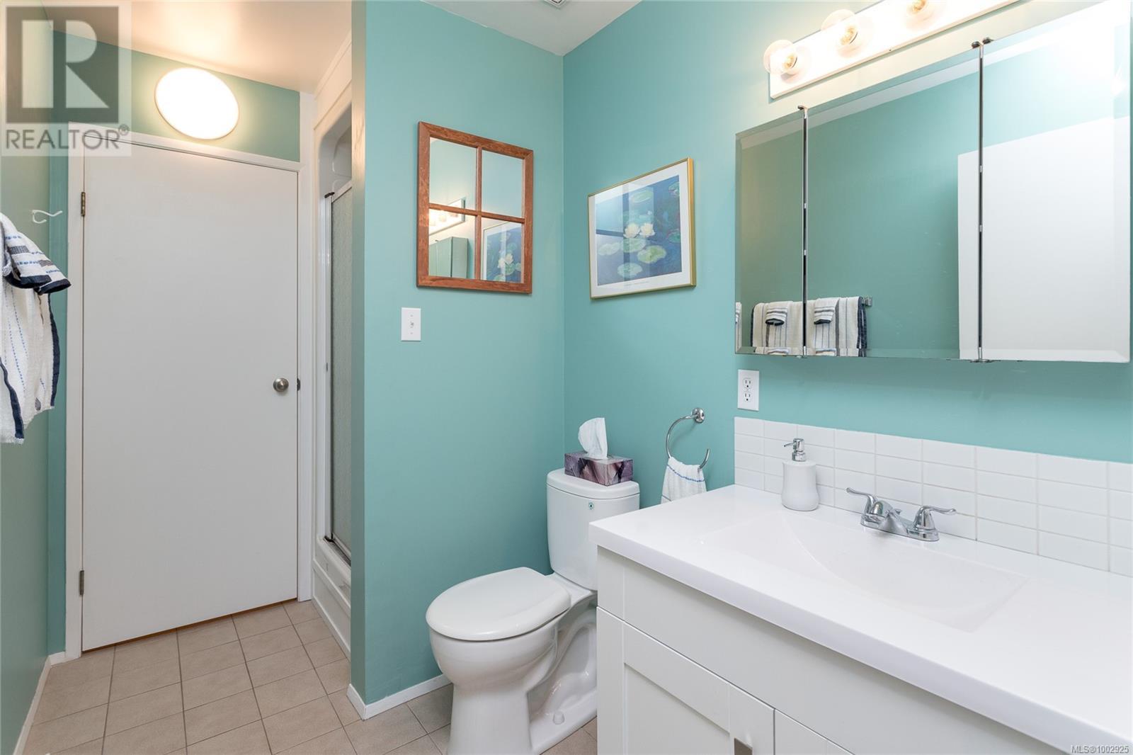 7 2020 White Birch Rd, Sidney, British Columbia  V8L 2R1 - Photo 19 - 1002925