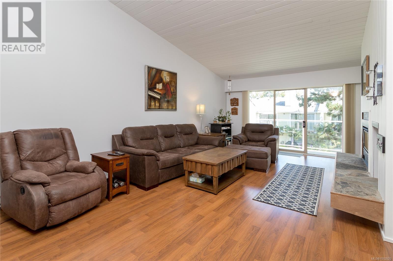 7 2020 White Birch Rd, Sidney, British Columbia  V8L 2R1 - Photo 5 - 1002925