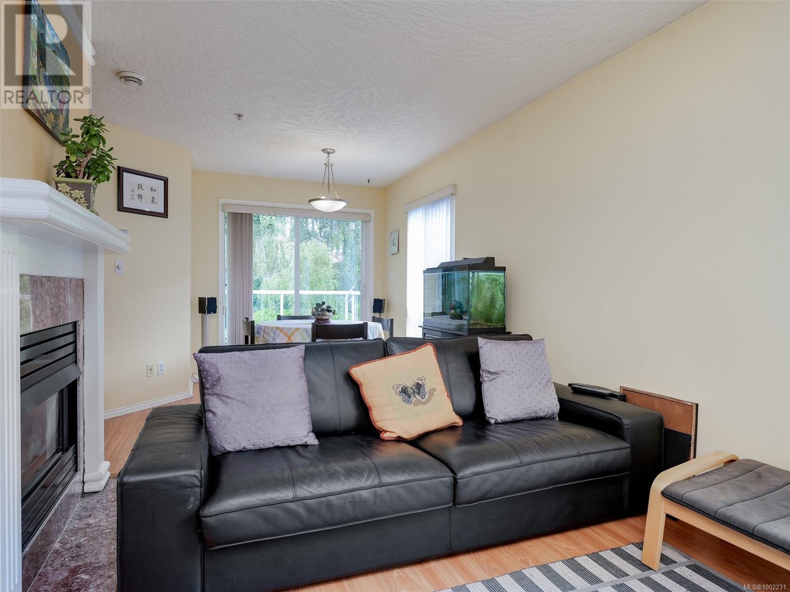 402 649 Bay St, Victoria, British Columbia  V8T 5H8 - Photo 3 - 1002231