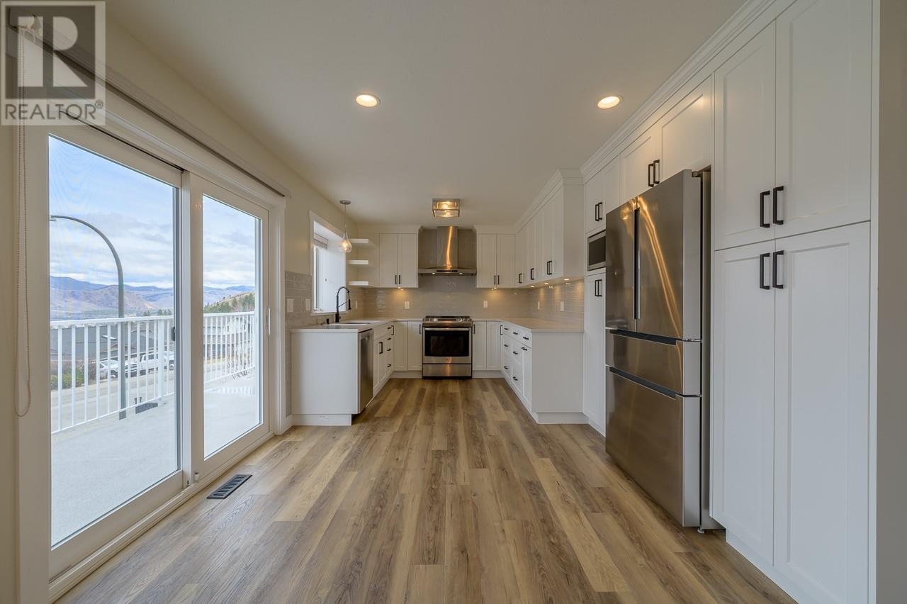 2759 Qu'appelle Boulevard, Kamloops, British Columbia  V2E 2J9 - Photo 1 - 10345077