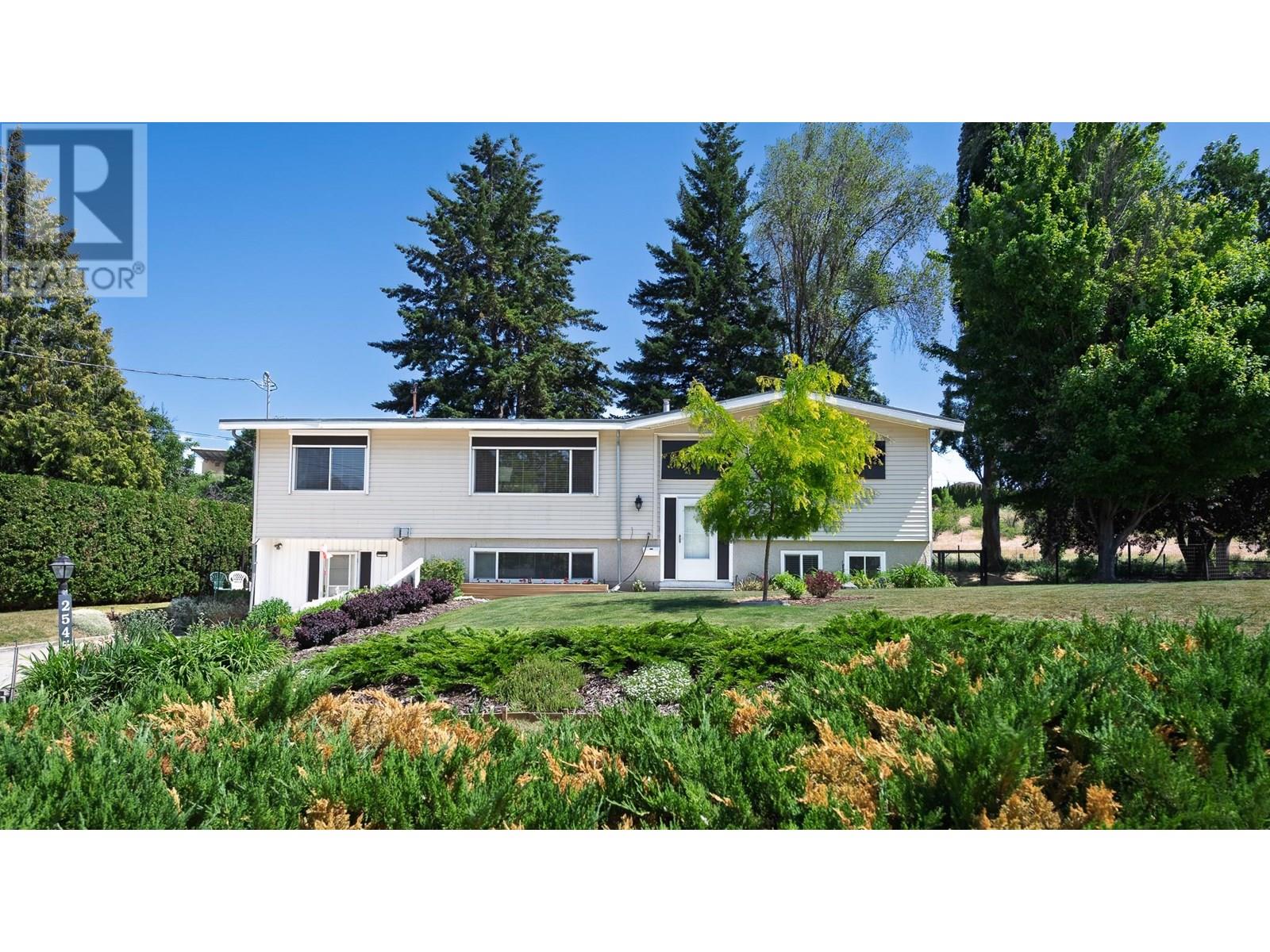 2545 Colleen Road, West Kelowna, British Columbia  V1Z 2K6 - Photo 2 - 10349617