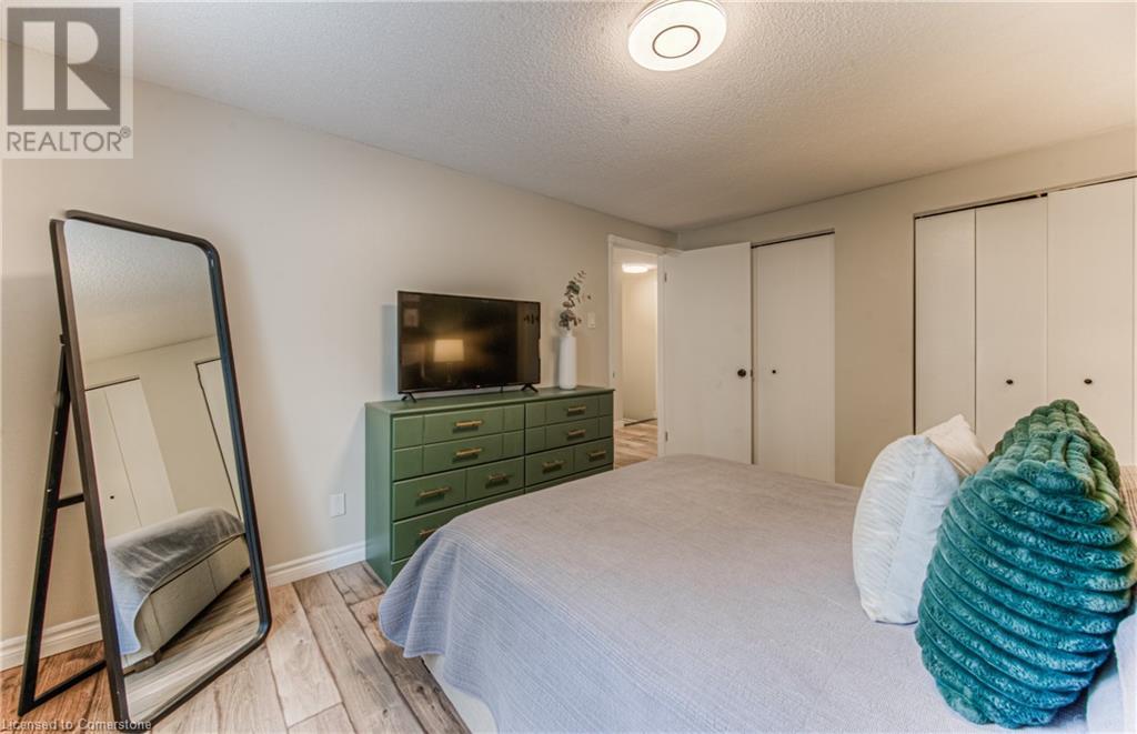 433 Midwood Crescent Unit# A, Waterloo, Ontario  N2L 5N4 - Photo 33 - 40740415