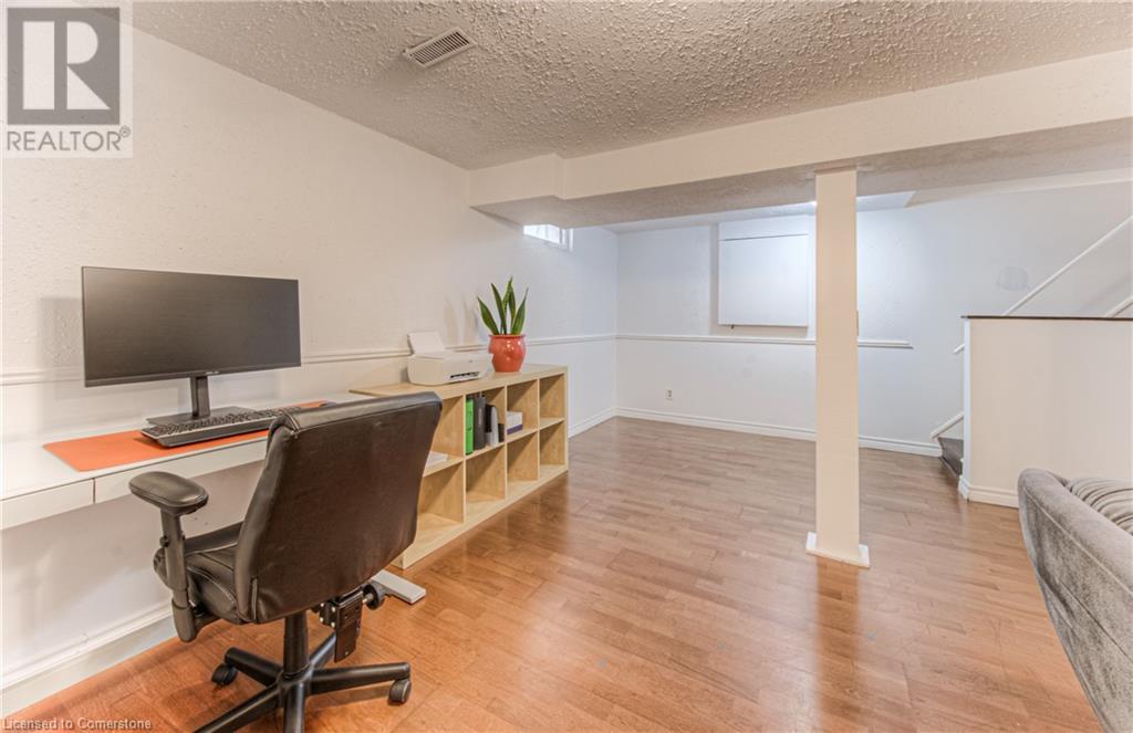 433 Midwood Crescent Unit# A, Waterloo, Ontario  N2L 5N4 - Photo 40 - 40740415