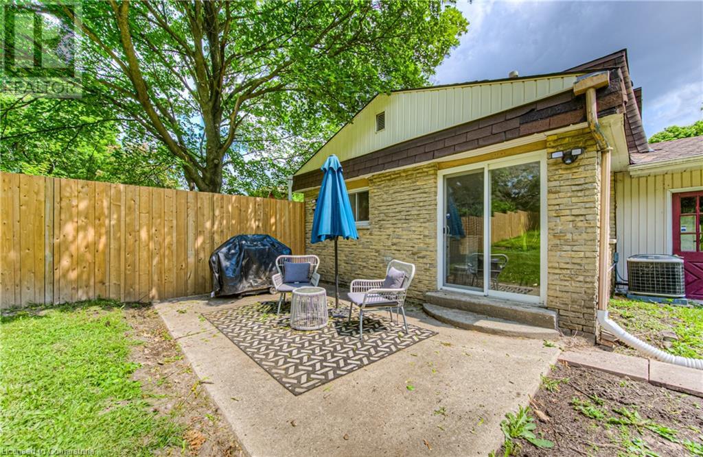 433 Midwood Crescent Unit# A, Waterloo, Ontario  N2L 5N4 - Photo 47 - 40740415