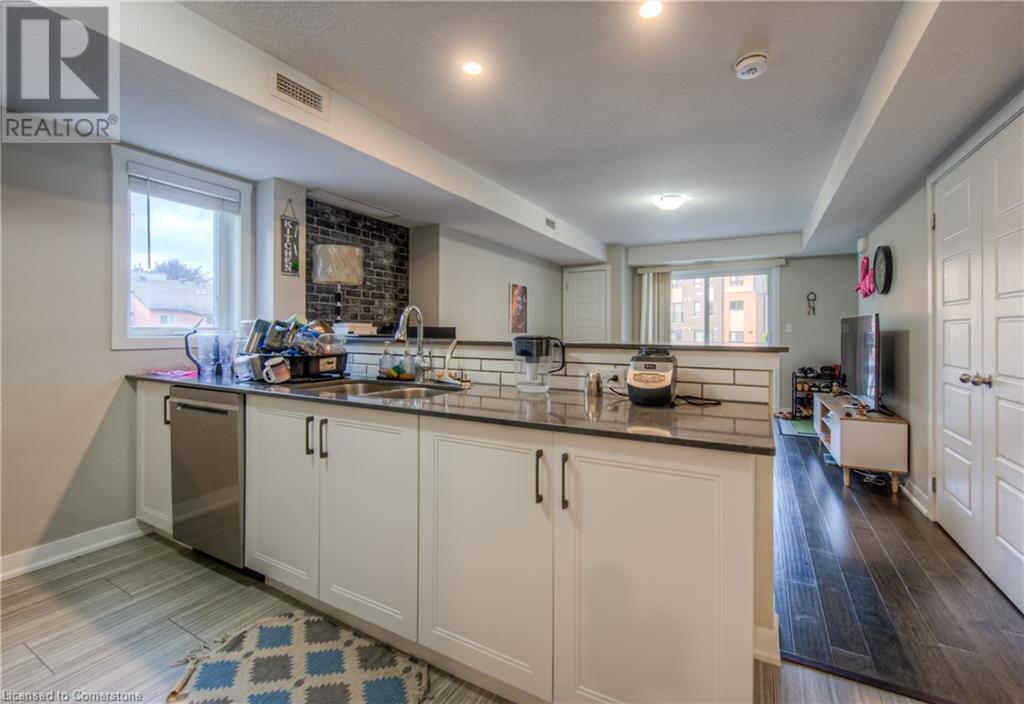 190 Century Hill Drive Unit# C14, Kitchener, Ontario  N2E 0G9 - Photo 14 - 40740014