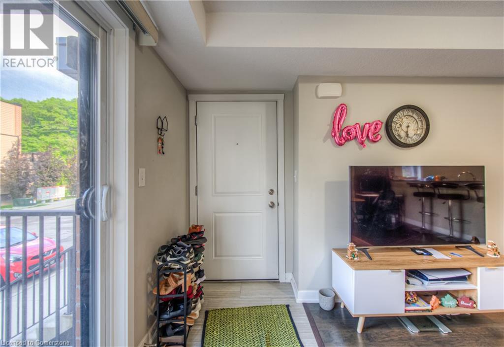 190 Century Hill Drive Unit# C14, Kitchener, Ontario  N2E 0G9 - Photo 6 - 40740014