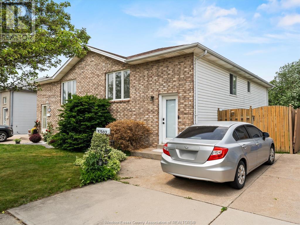 3302 CANDLEWOOD CRESCENT, windsor, Ontario