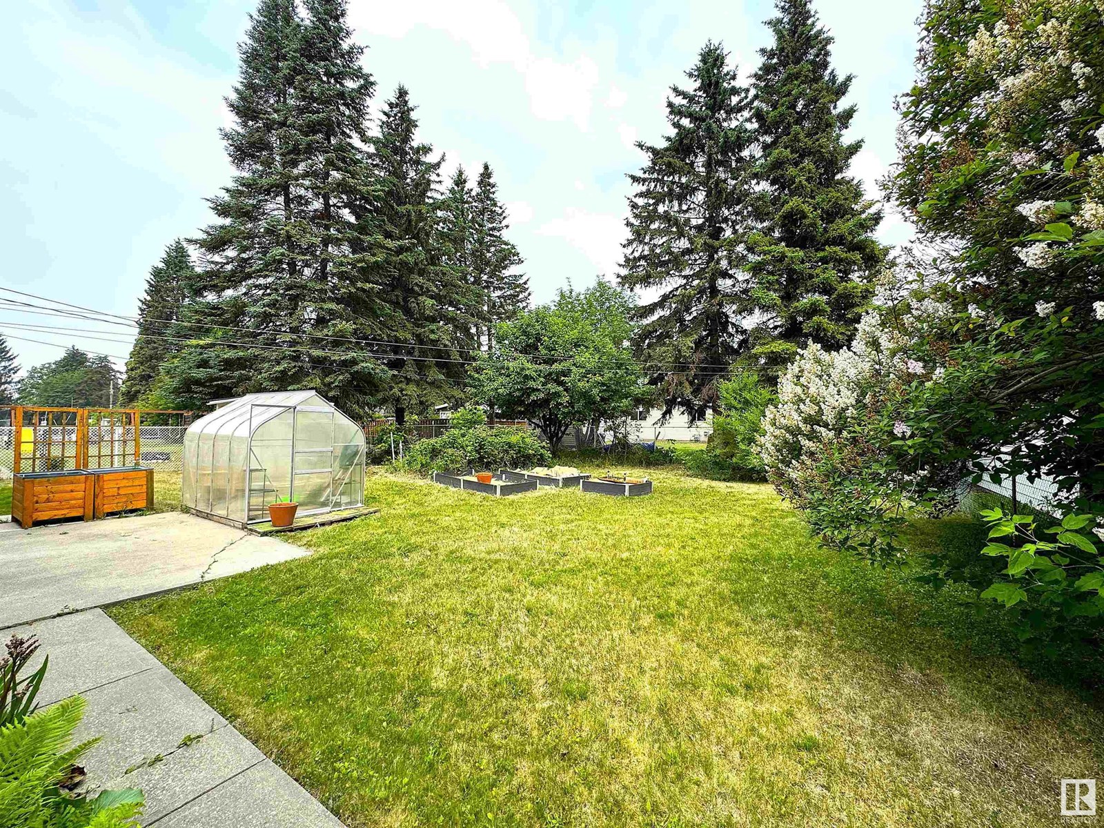 Property at 919 ALDER AV image 2