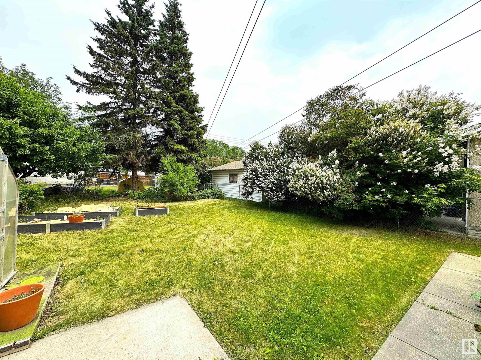 Property at 919 ALDER AV image 3