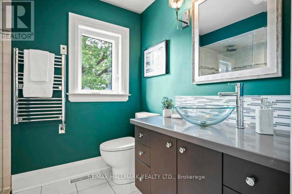 25 Selwood Avenue, Toronto (The Beaches), Ontario  M4E 1B3 - Photo 19 - E12215890