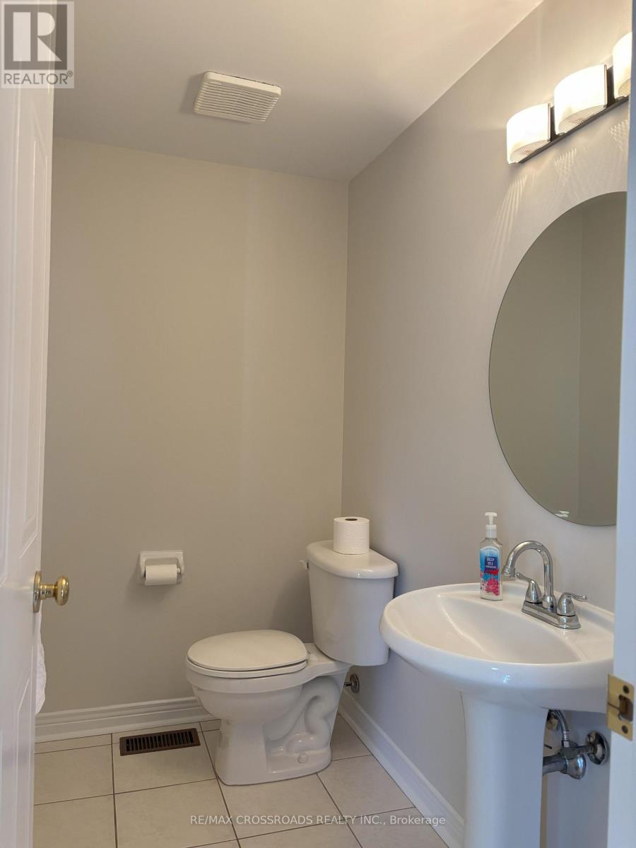 110 Halterwood Circle, Markham (Markville), Ontario  L3P 7T3 - Photo 8 - N12215920