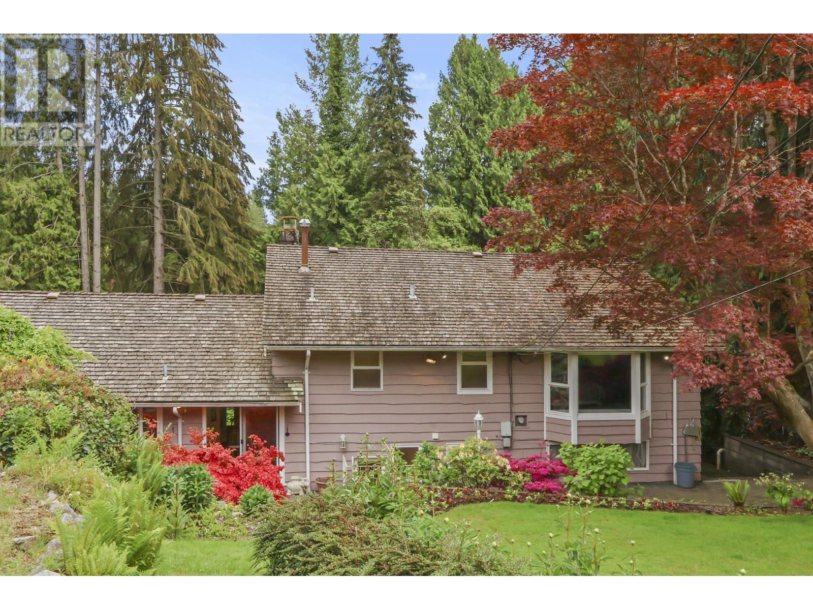 475 SOUTHBOROUGH DRIVE, west vancouver, British Columbia V7S1M4