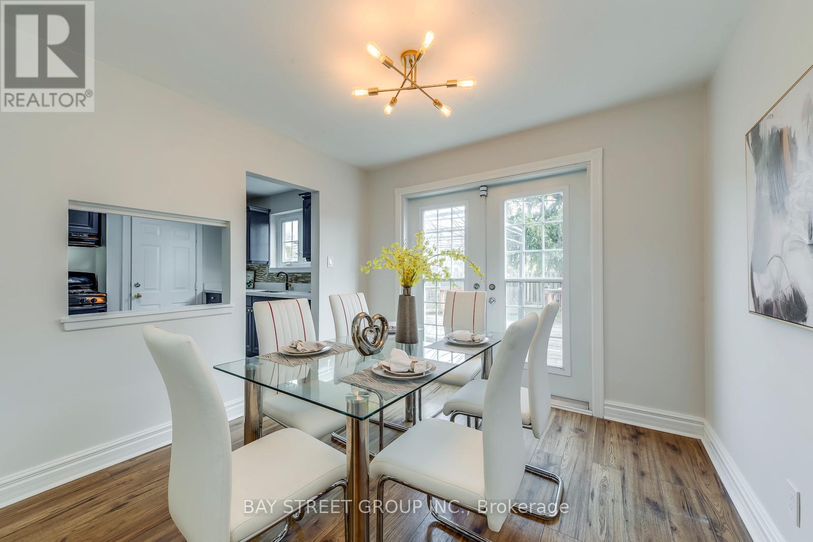 445 Samford Place, Oakville (Wo West), Ontario  L6L 4E7 - Photo 15 - W12211995