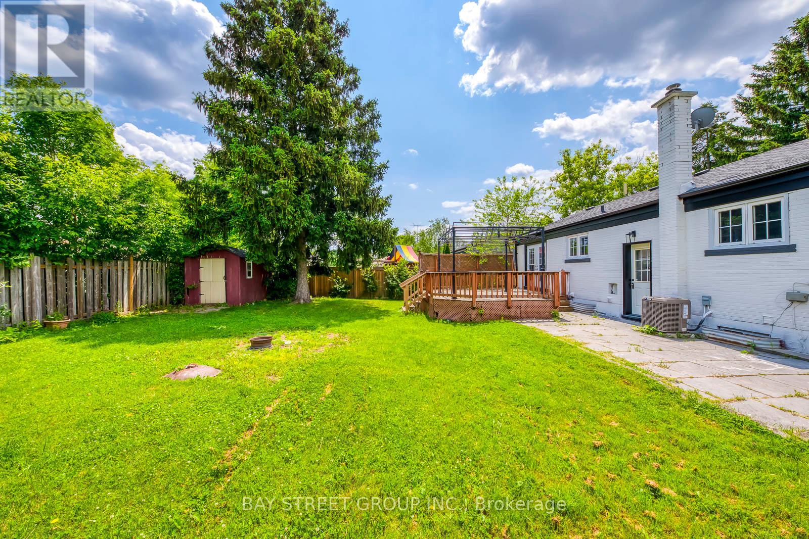 445 Samford Place, Oakville (Wo West), Ontario  L6L 4E7 - Photo 38 - W12211995