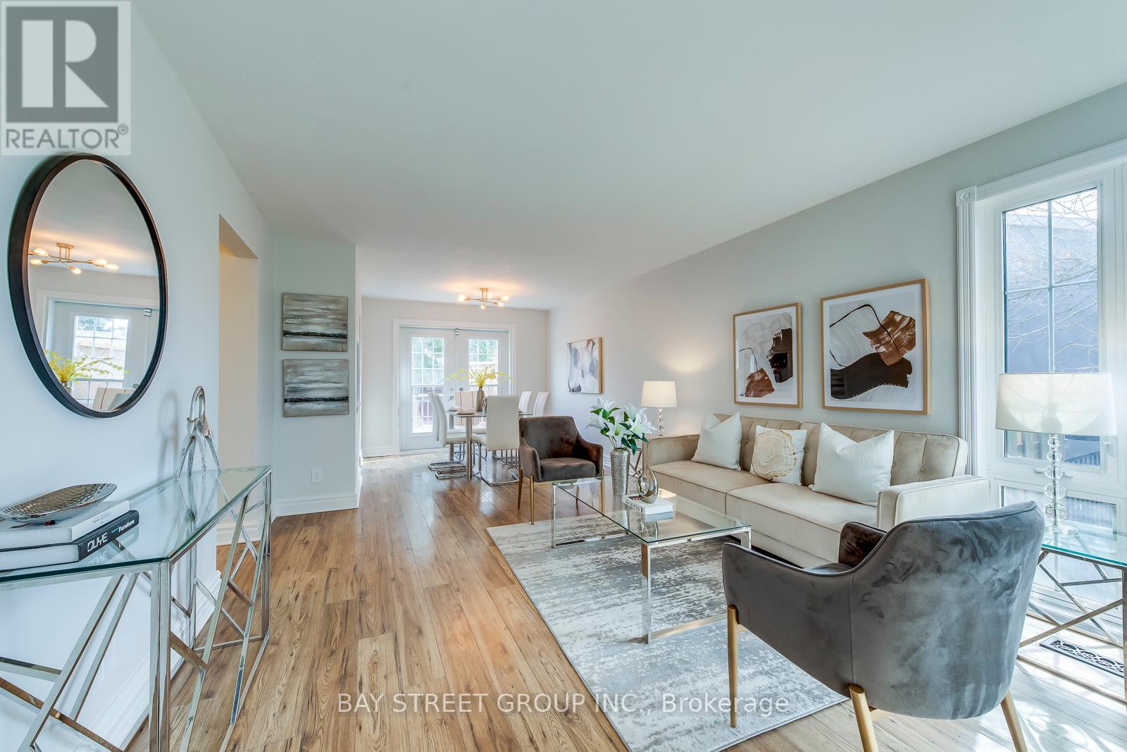 445 Samford Place, Oakville (Wo West), Ontario  L6L 4E7 - Photo 7 - W12211995