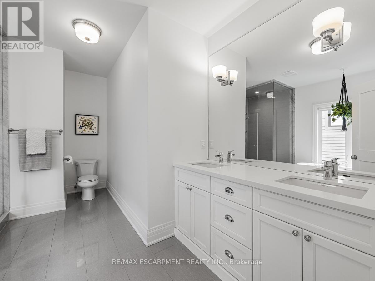 2541 Kate Common, Oakville, Ontario  L6L 0E9 - Photo 26 - W12212862