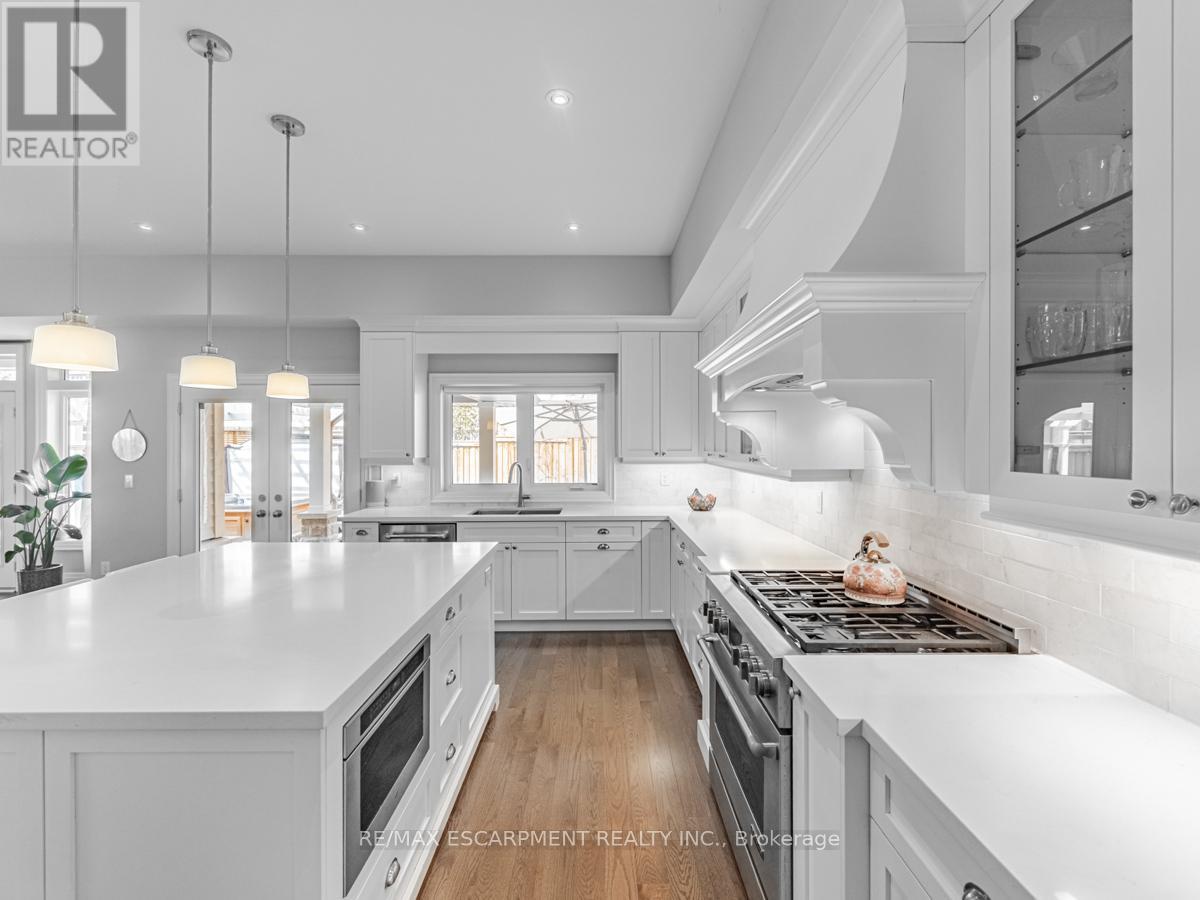 2541 Kate Common, Oakville, Ontario  L6L 0E9 - Photo 16 - W12212862