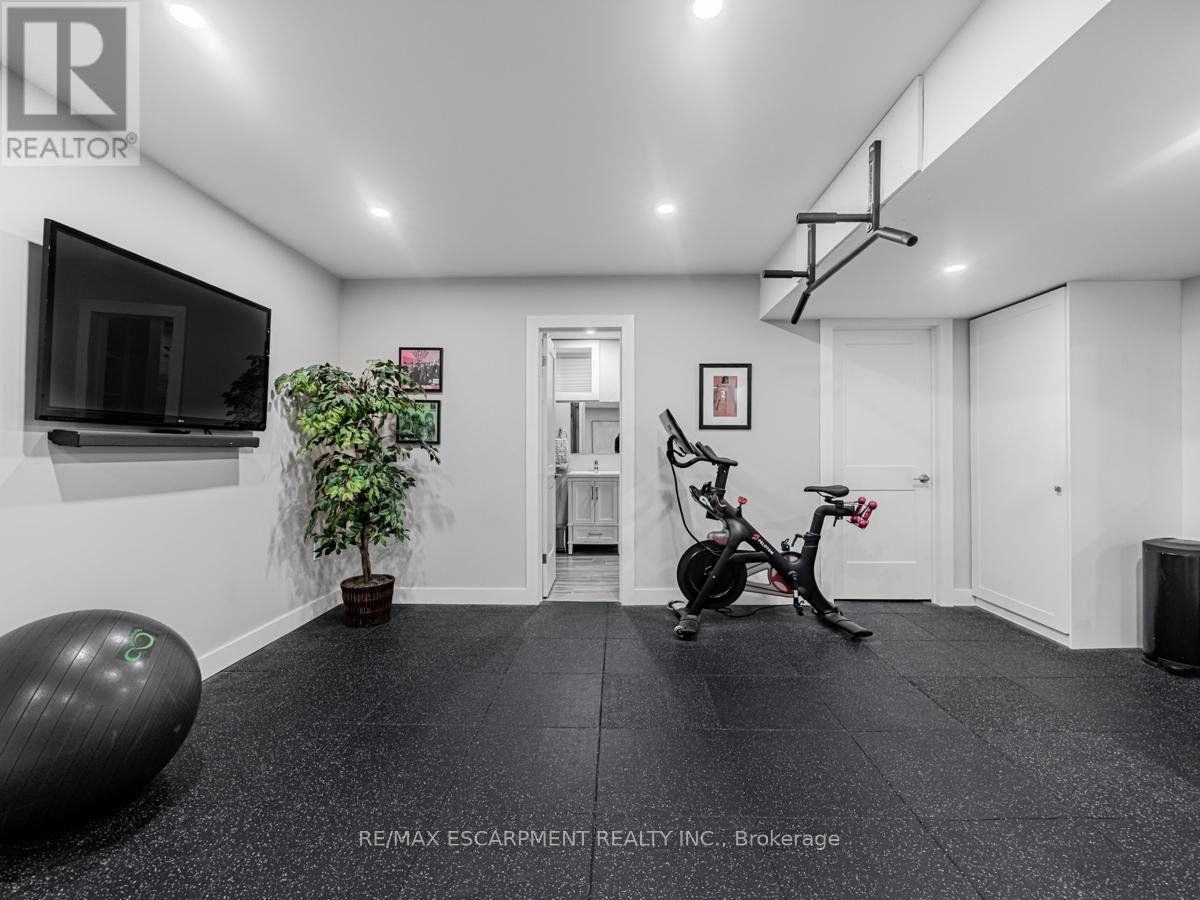2541 Kate Common, Oakville, Ontario  L6L 0E9 - Photo 36 - W12212862