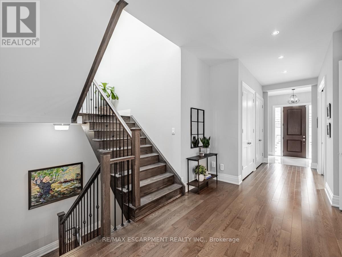 2541 Kate Common, Oakville, Ontario  L6L 0E9 - Photo 7 - W12212862