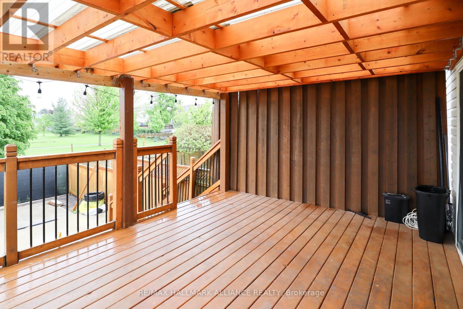 8 Mcbride Drive, St. Catharines (Rykert/vansickle), Ontario  L2S 3Y4 - Photo 18 - X12113422