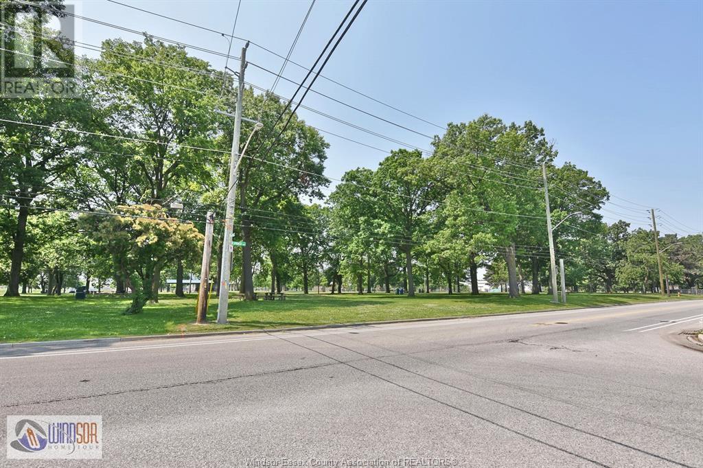 3659 Girardot, Windsor, Ontario  N9C 1W6 - Photo 4 - 25014924