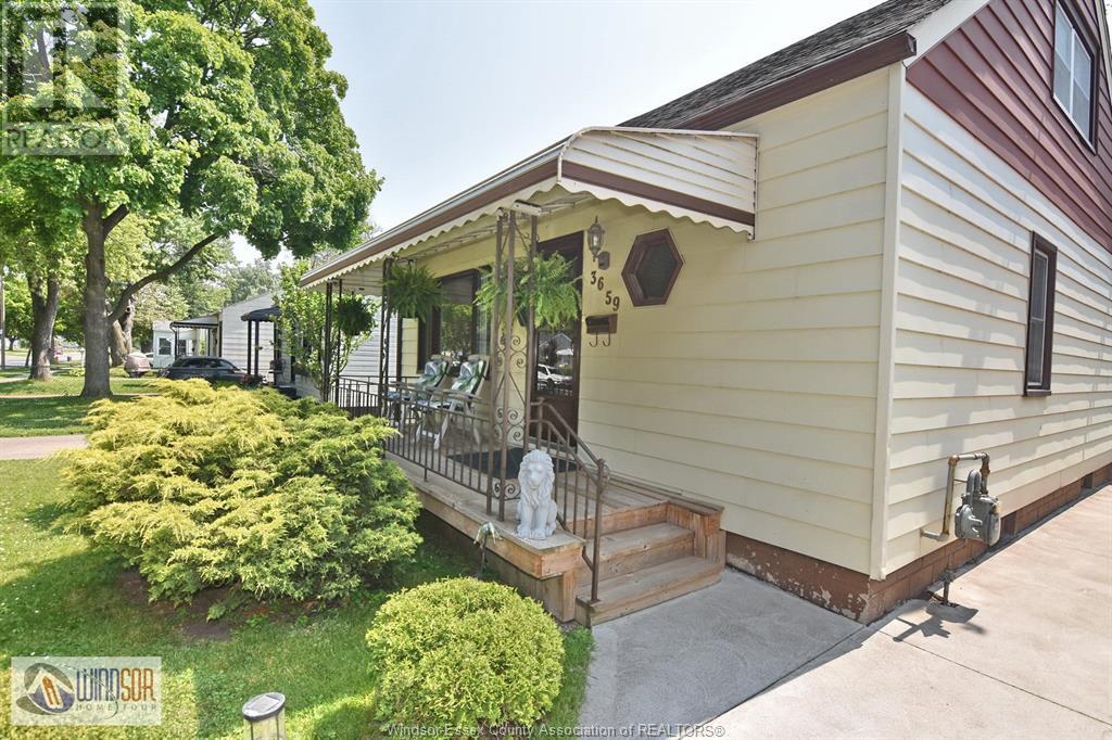3659 Girardot, Windsor, Ontario  N9C 1W6 - Photo 2 - 25014924