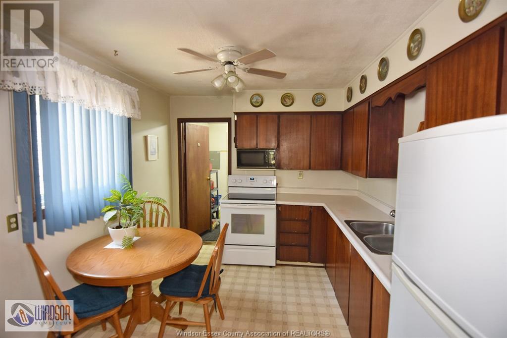 3659 Girardot, Windsor, Ontario  N9C 1W6 - Photo 11 - 25014924