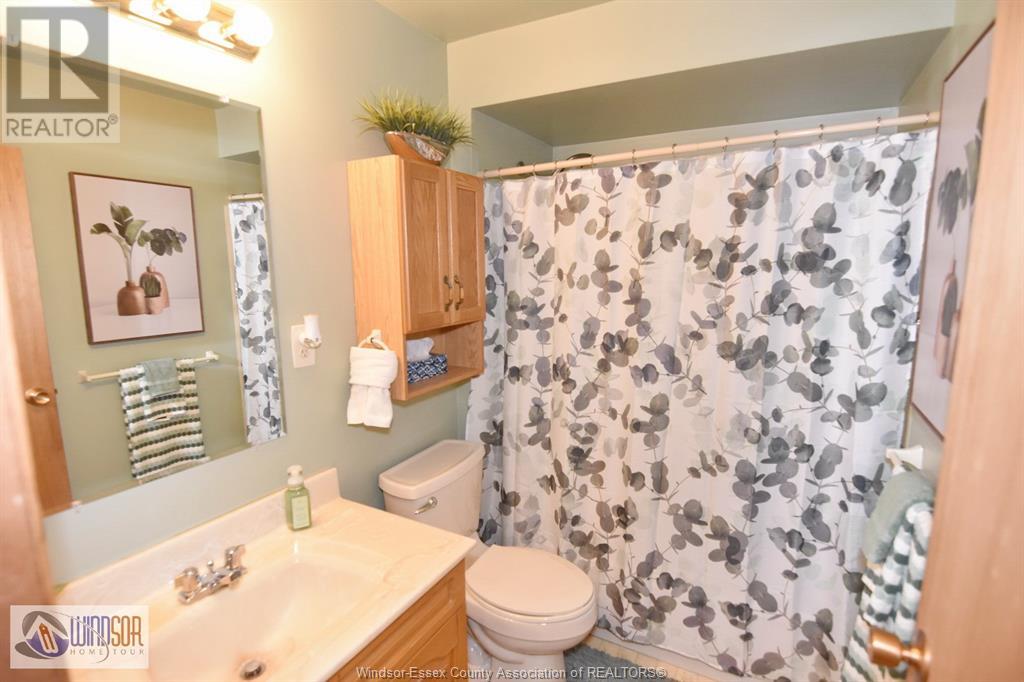 3659 Girardot, Windsor, Ontario  N9C 1W6 - Photo 16 - 25014924