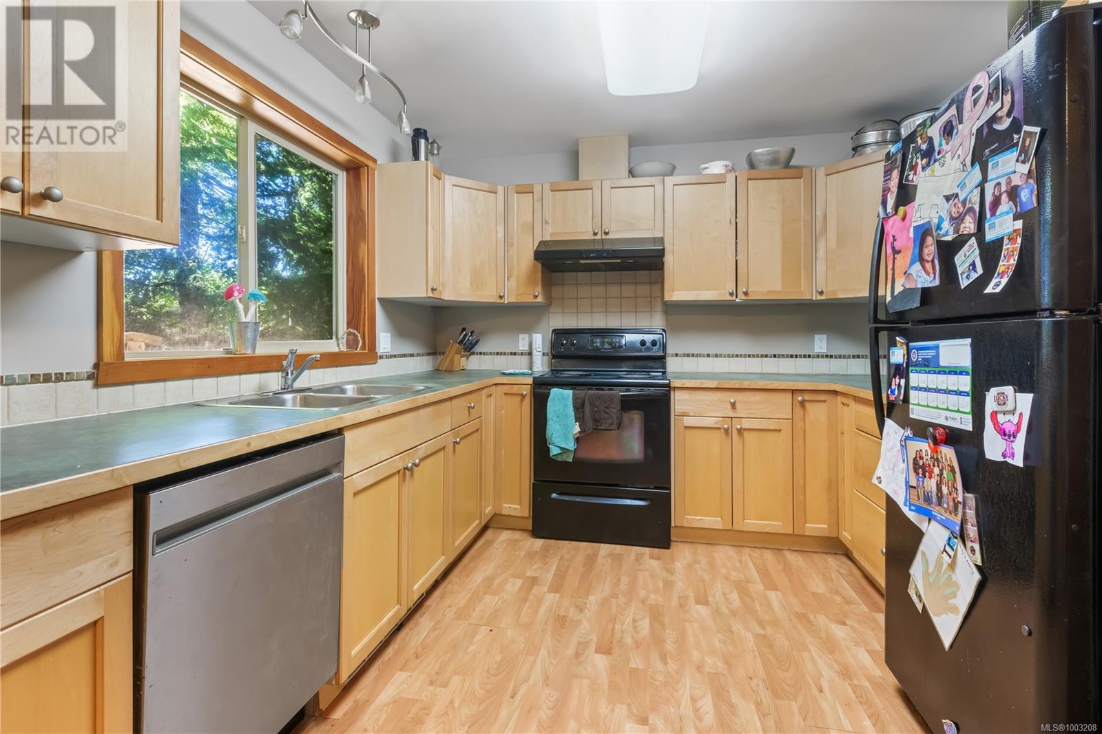 7 1626 Holly Cres, Ucluelet, British Columbia  V0R 3A0 - Photo 6 - 1003208