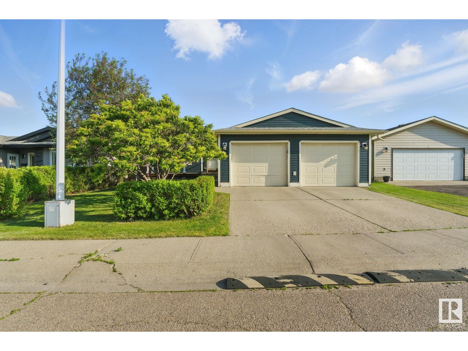 60 Howson CR NW, edmonton, Alberta
