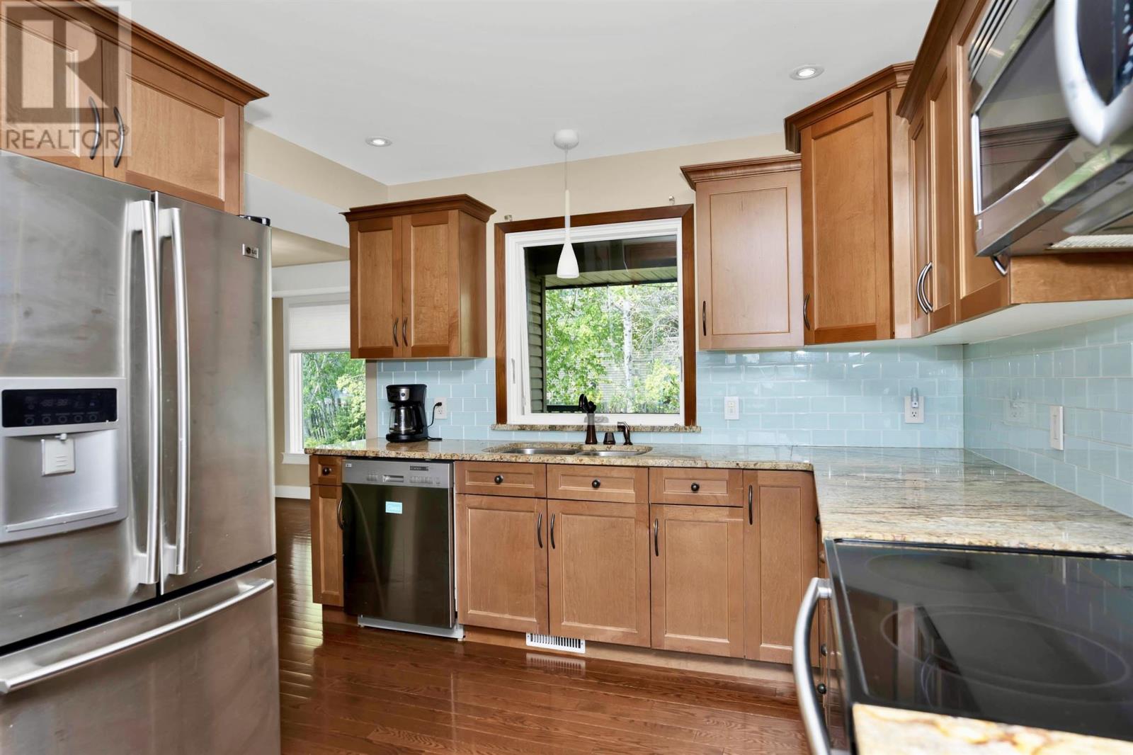 Property at 219 Saxon DR image 4
