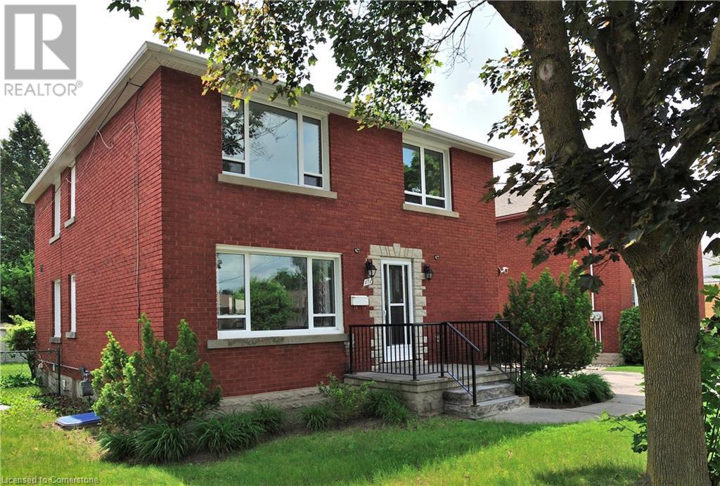 Property at 171 8 Avenue image 1