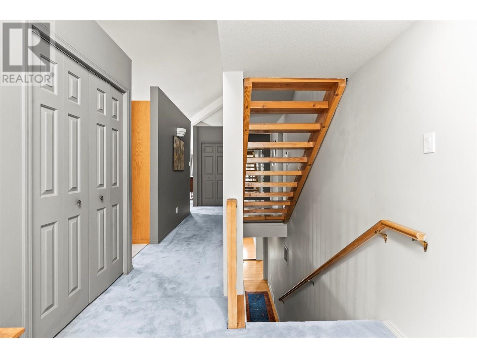 2804 25 Street, Vernon, British Columbia  V1T 4P9 - Photo 4 - 10348517