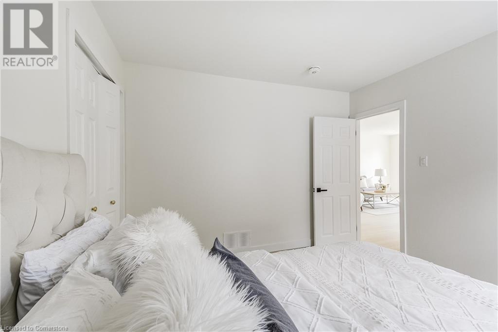 82 West 1st Street, Hamilton, Ontario  L9C 3C4 - Photo 9 - 40740372