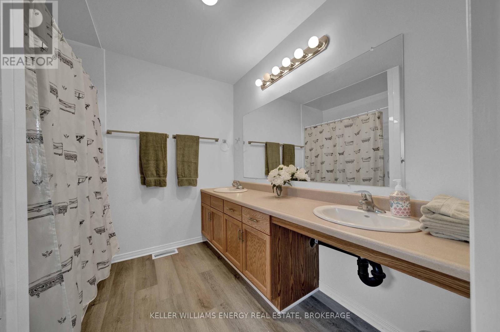 4 Heritage Drive, Prince Edward County, Ontario K0K 3L0 - Photo 29 - X12211785