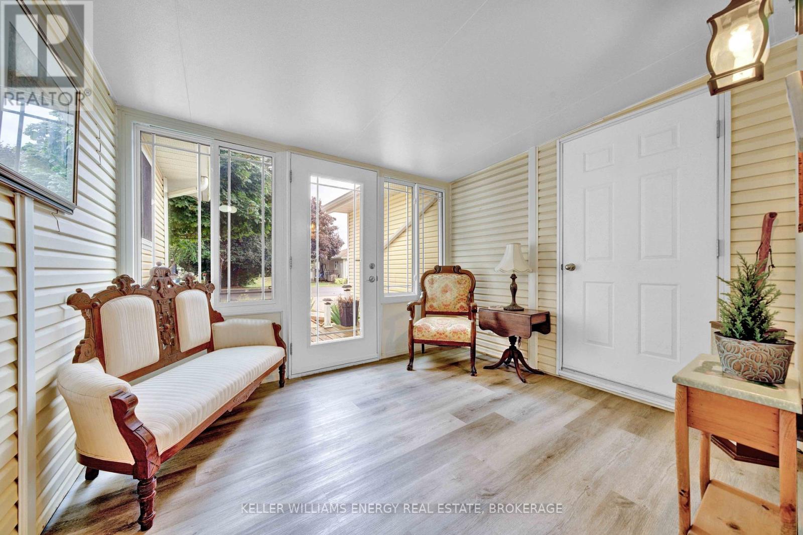 4 Heritage Drive, Prince Edward County, Ontario K0K 3L0 - Photo 8 - X12211785