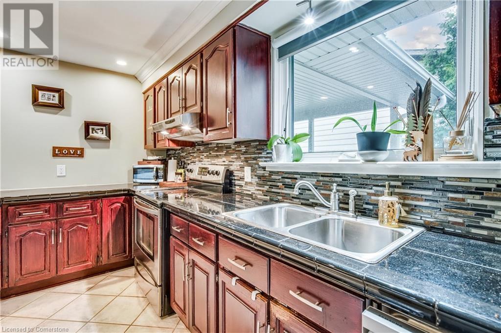1310 Sycamore Drive, Burlington, Ontario  L7M 1H2 - Photo 10 - 40740678
