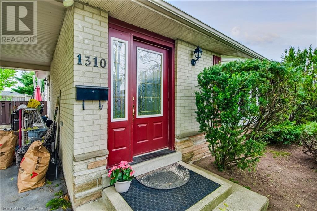 1310 Sycamore Drive, Burlington, Ontario  L7M 1H2 - Photo 2 - 40740678