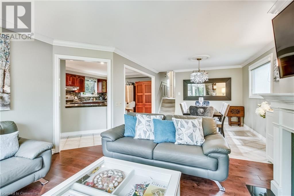 1310 Sycamore Drive, Burlington, Ontario  L7M 1H2 - Photo 6 - 40740678