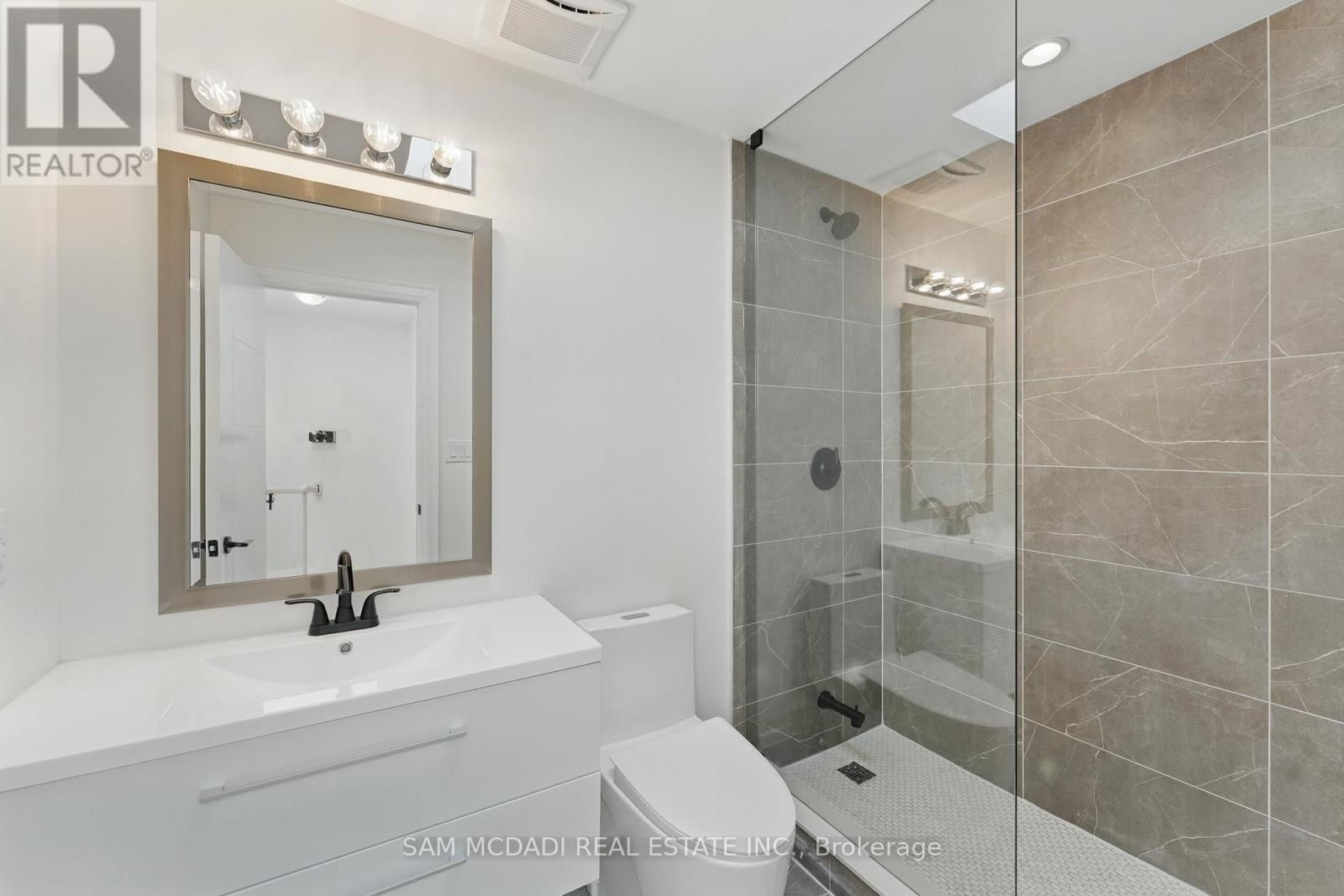 1037 Meredith Avenue, Mississauga (Lakeview), Ontario  L5E 2C6 - Photo 27 - W12191005