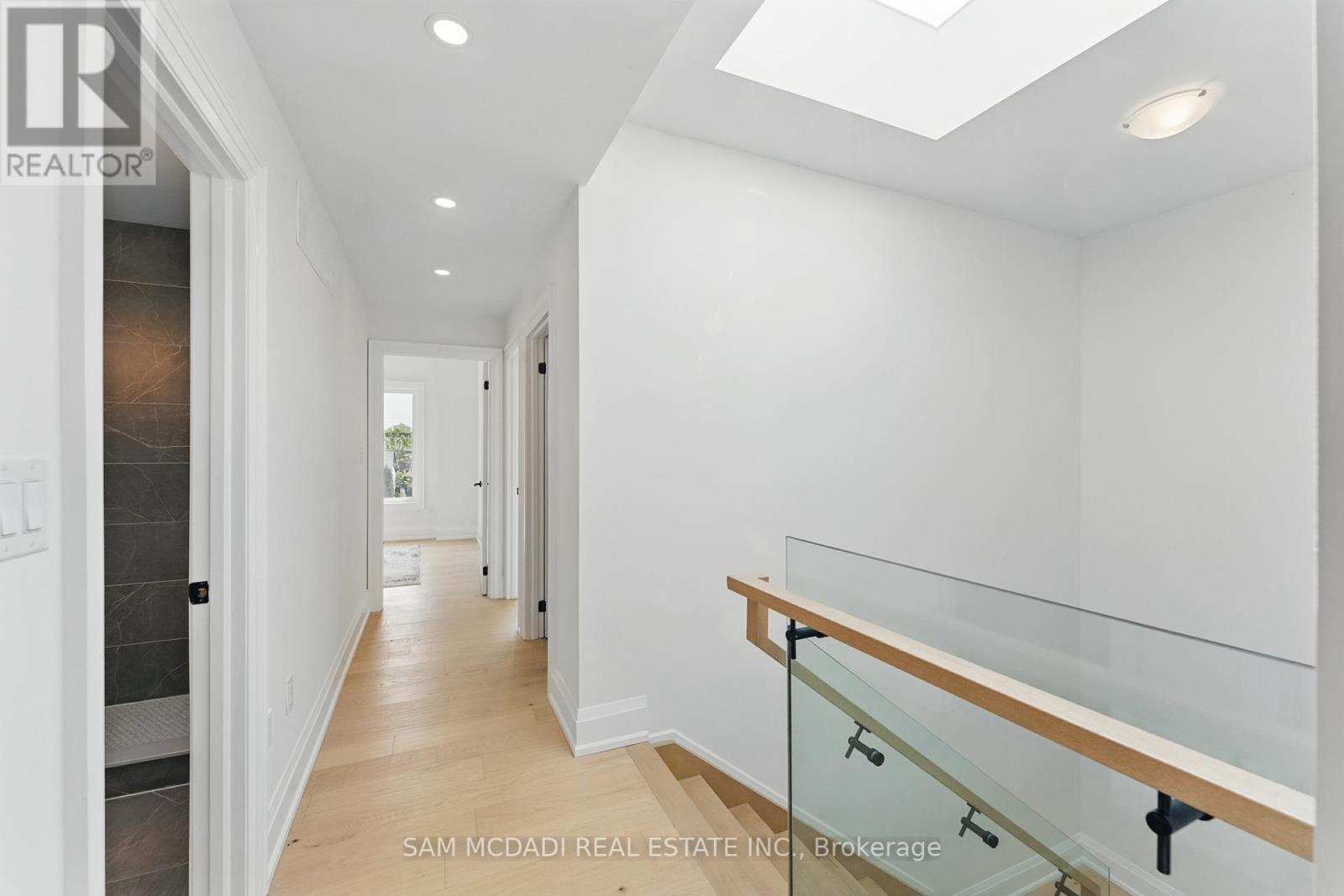 1037 Meredith Avenue, Mississauga (Lakeview), Ontario  L5E 2C6 - Photo 18 - W12191005