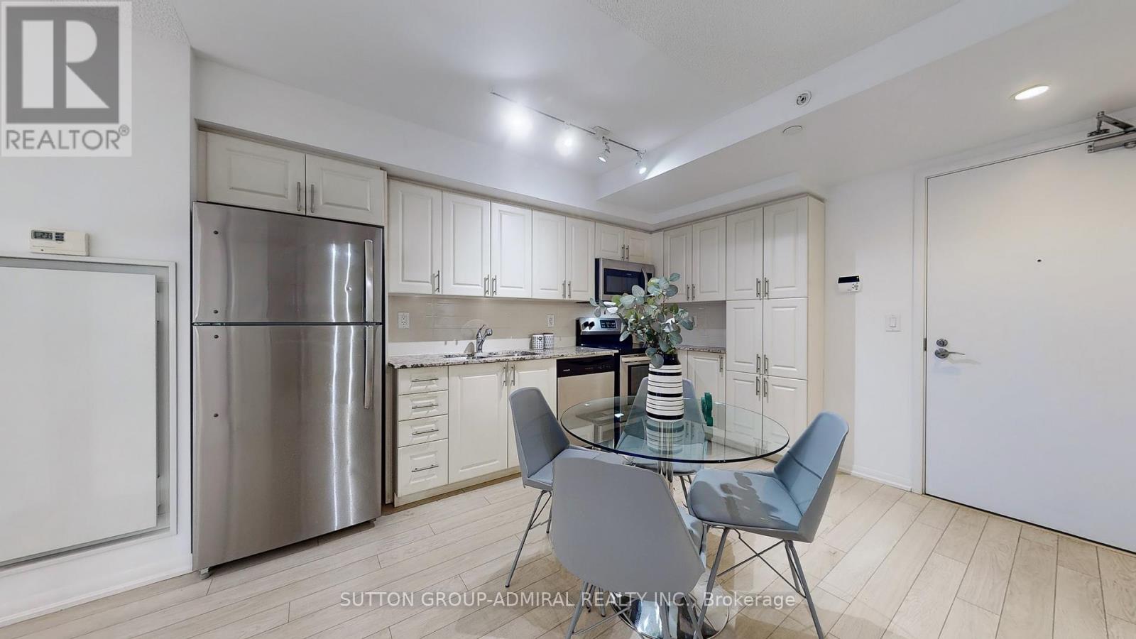 411 - 3091 Dufferin Street, Toronto, Ontario  M6A 0C4 - Photo 12 - W12213291