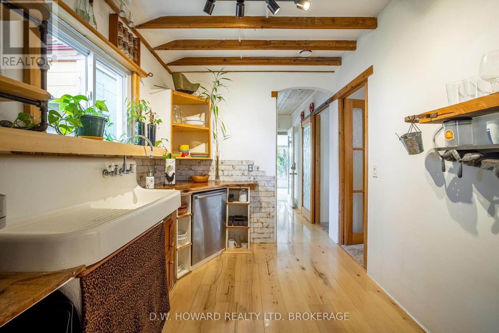 3816 Crystal Beach Drive, Fort Erie (Crystal Beach), Ontario  L0S 1B0 - Photo 16 - X12216147