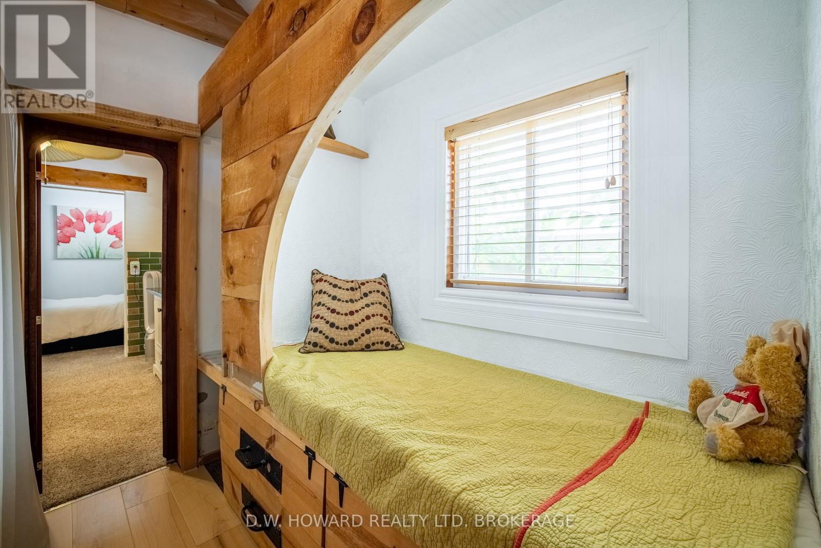 3816 Crystal Beach Drive, Fort Erie (Crystal Beach), Ontario  L0S 1B0 - Photo 18 - X12216147